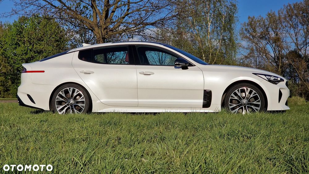 Kia Stinger 2.0 T-GDI GT Line - 8