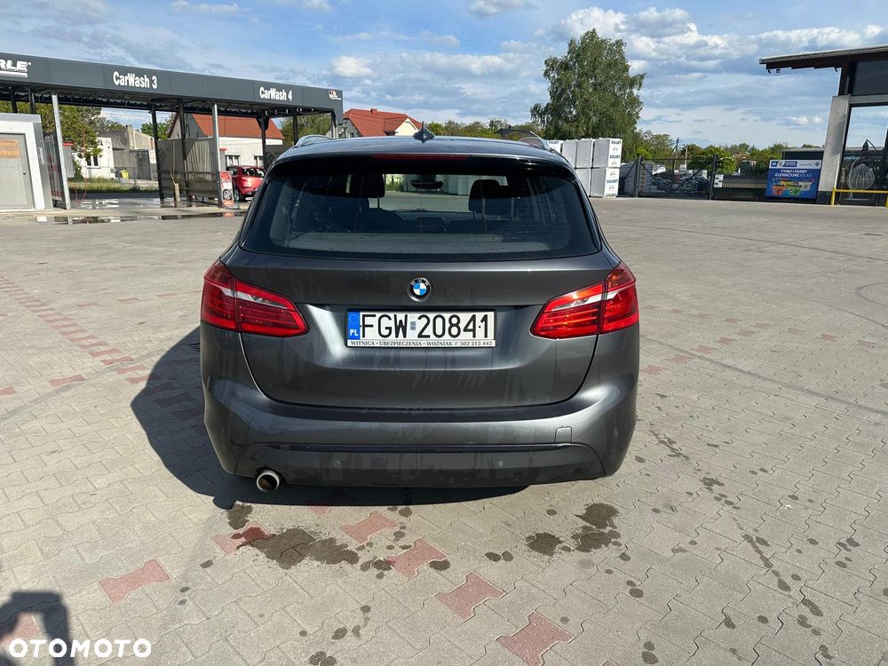 BMW Seria 2 218d Sport Line - 2