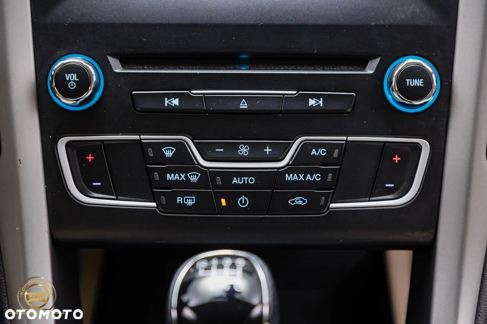 Ford Mondeo 2.0 EcoBlue Titanium - 23