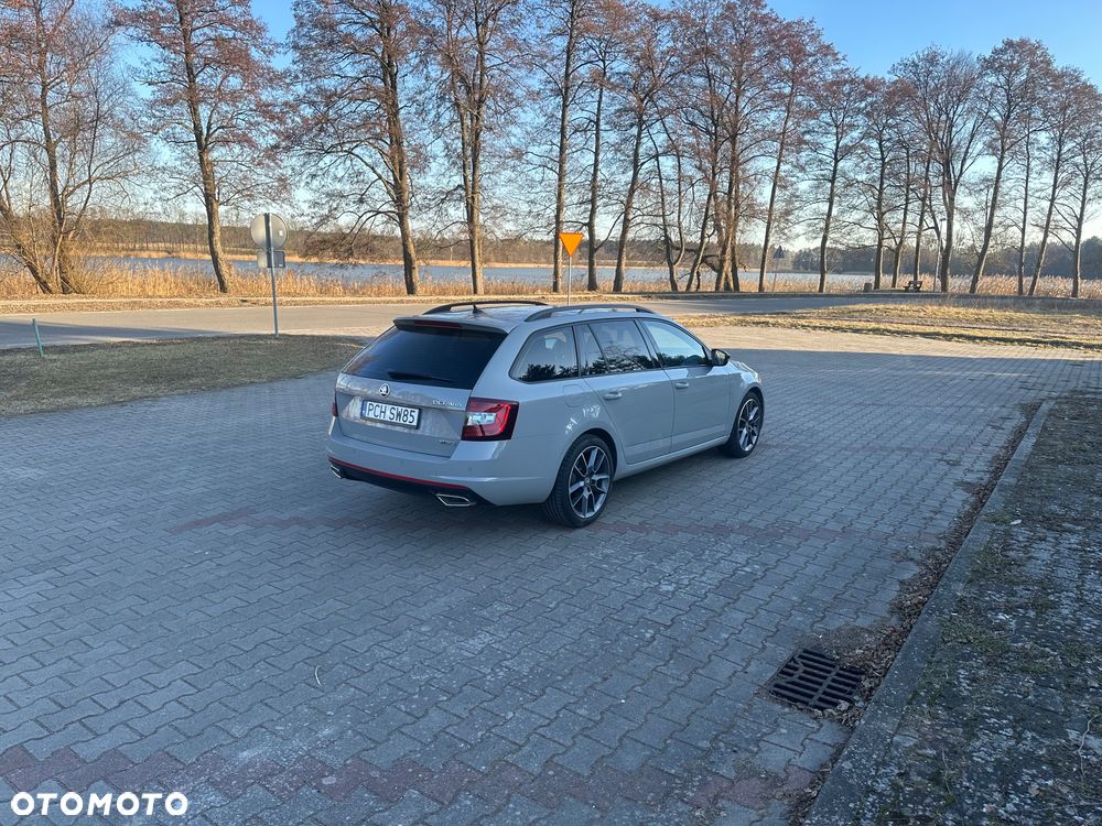 Skoda Octavia 2.0 TDI DSG RS - 8