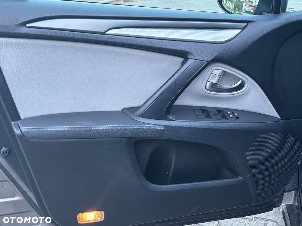 Toyota Avensis 1.8 Premium - 10