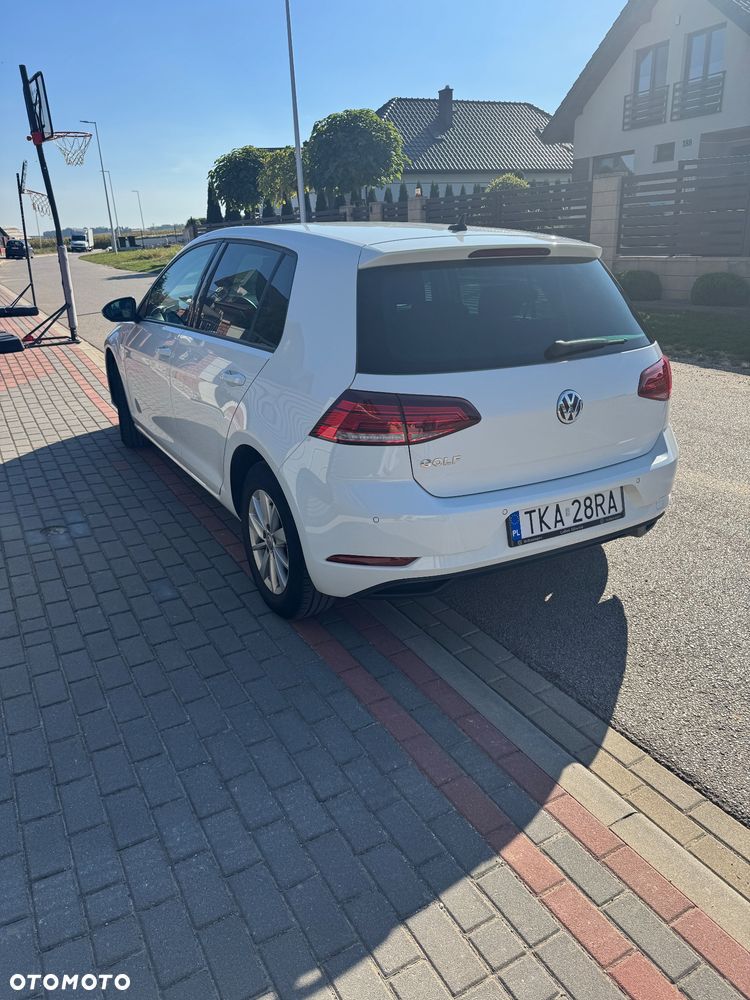 Volkswagen Golf - 2