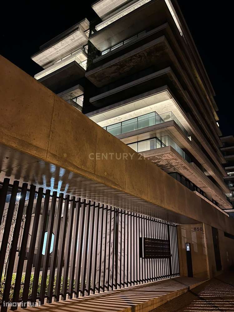 Arrendamento de Apartamento T2 no Empreendimento “Living Prados” - Grande imagem: 2/39