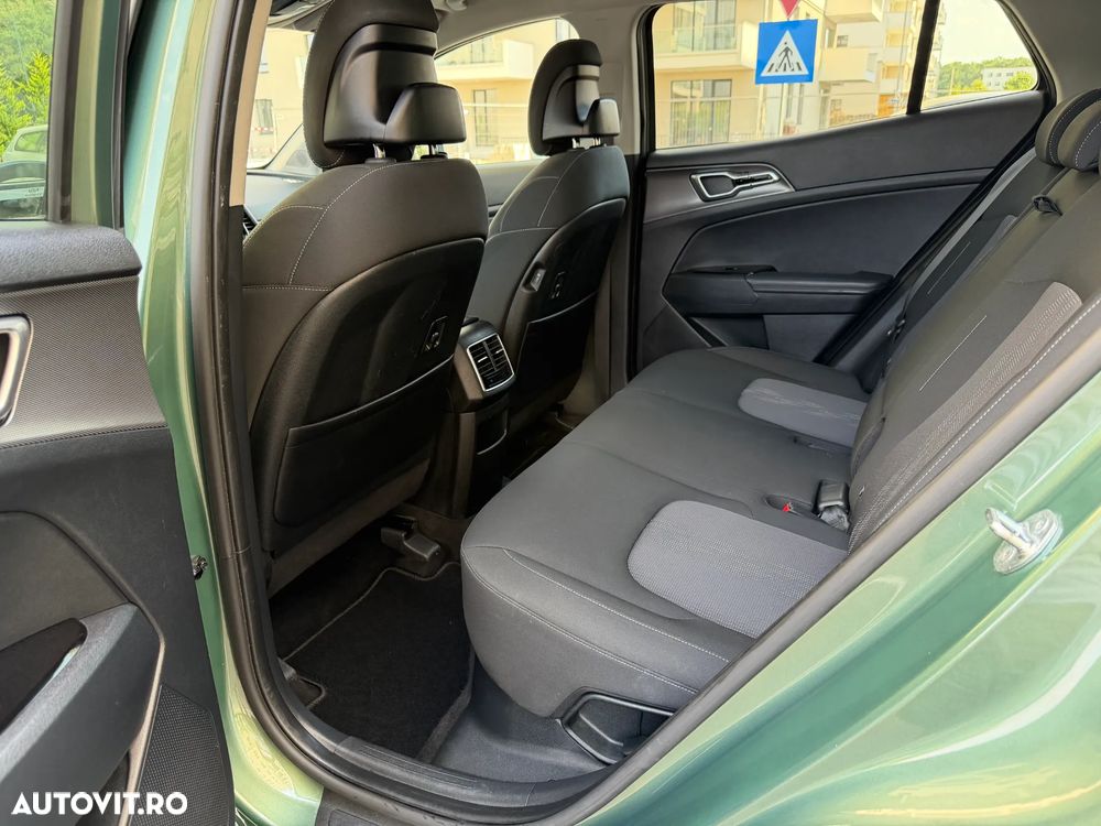 Kia Sportage 1.6 T-GDI HEV 6AT 4x2 Style - 17