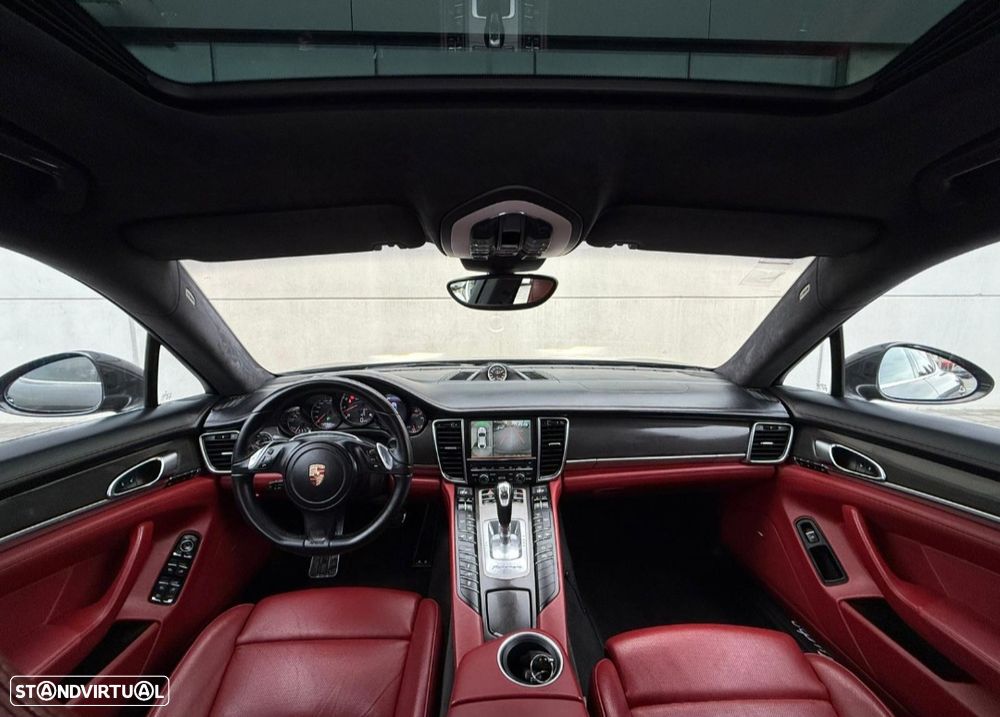 Porsche Panamera Turbo PDK - 30