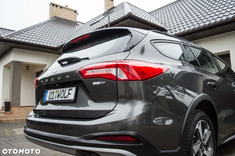 Ford Focus 1.0 EcoBoost Hybrid ACTIVE X - 9