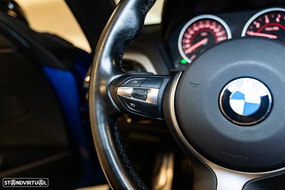 BMW 118 i Pack M - 12