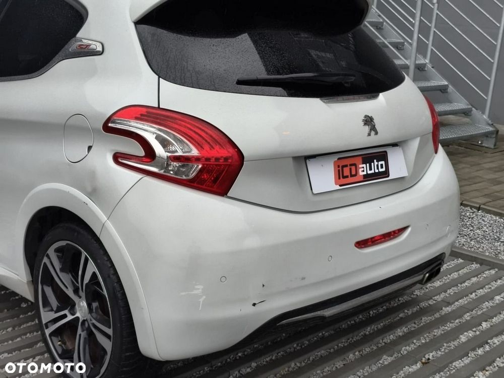 Peugeot 208 - 23