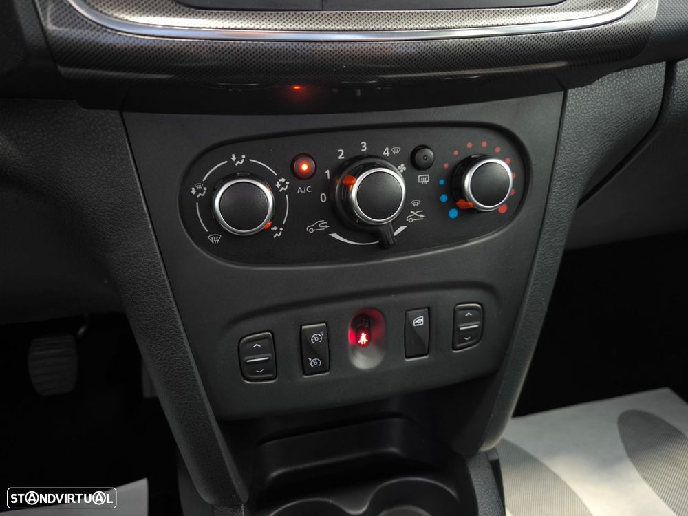 Dacia Sandero 0.9 TCe Stepway - 15