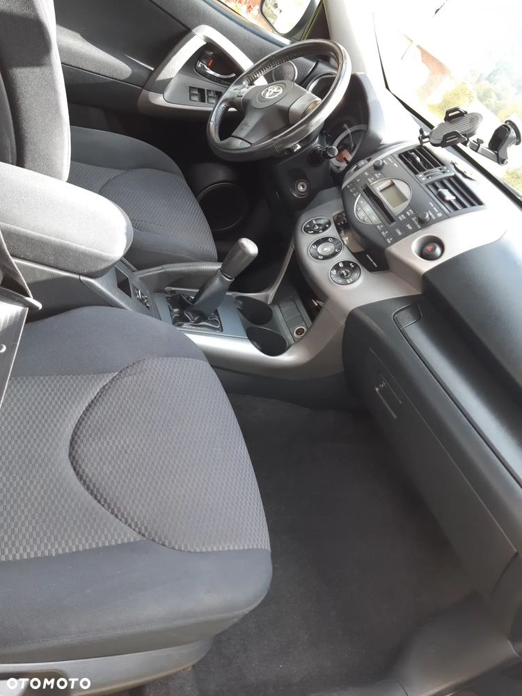 Toyota RAV4 - 14