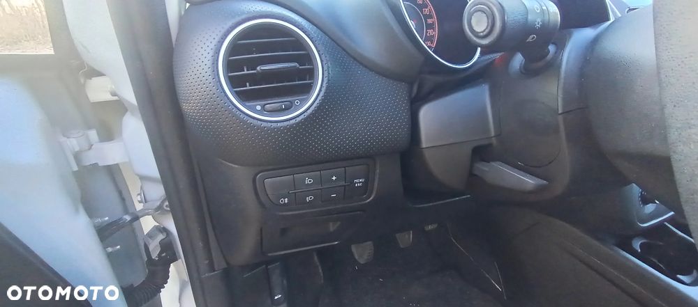 Fiat Punto 1.4 Easy S&S - 8