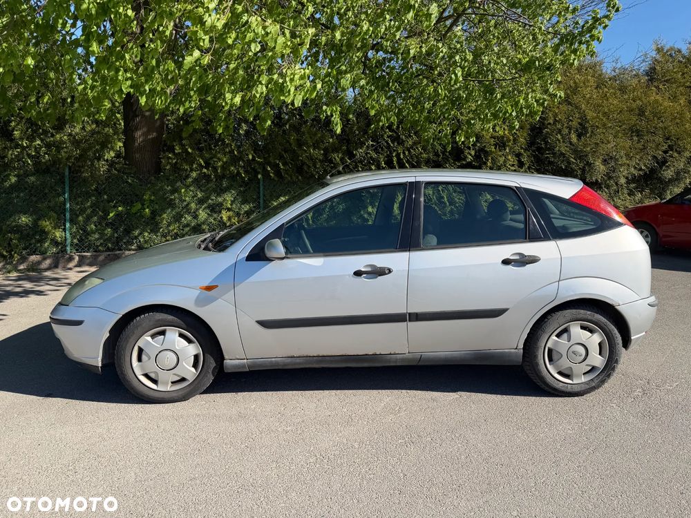 Ford Focus 1.6 Ambiente - 3