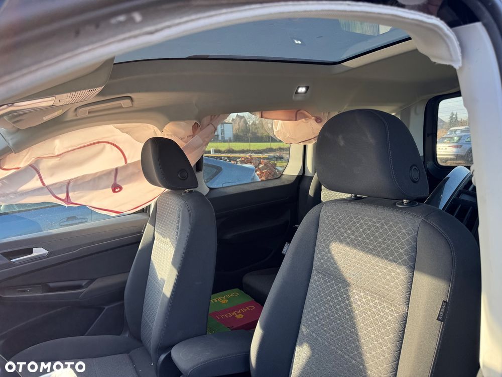 Ford Tourneo Connect 2.0 EcoBlue Allrad TITANIUM - 17