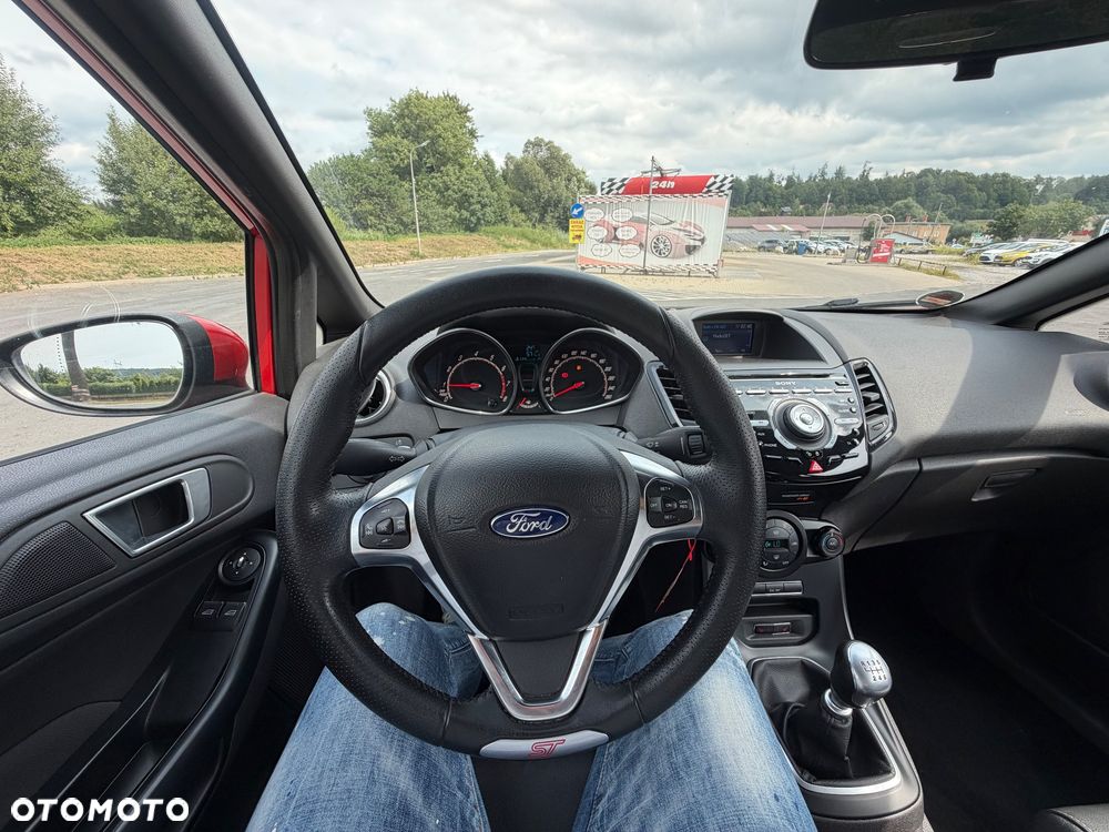 Ford Fiesta 1.6 EcoBoost ST - 5