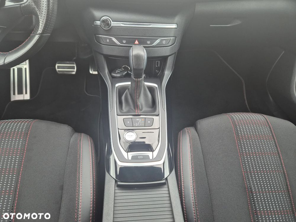 Peugeot 308 BlueHDi 150 EAT6 Stop & Start GT-Line Edition - 9