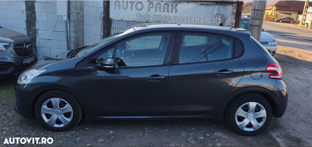 Peugeot 208 1.4 HDi FAP Style - 10