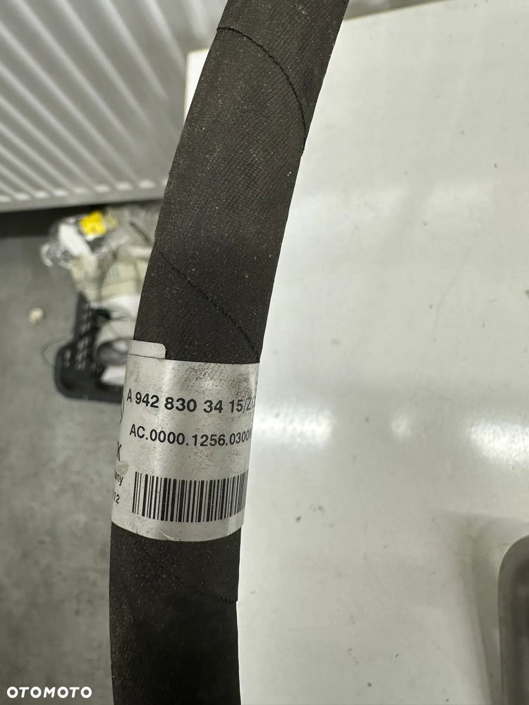 Przewód, rurka klimatyzacji Mercedes Actros MP2, 3, Axor, A 9428303415 - 4