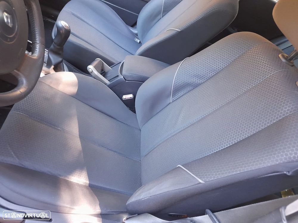 Renault Mégane 1.5 dCi Confort Expression - 12
