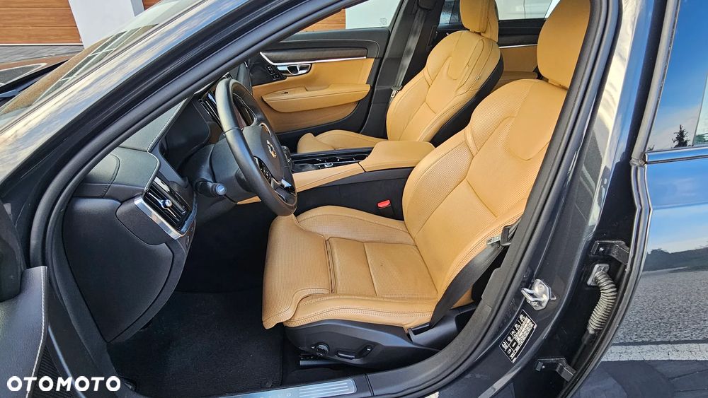 Volvo V90 Cross Country - 27