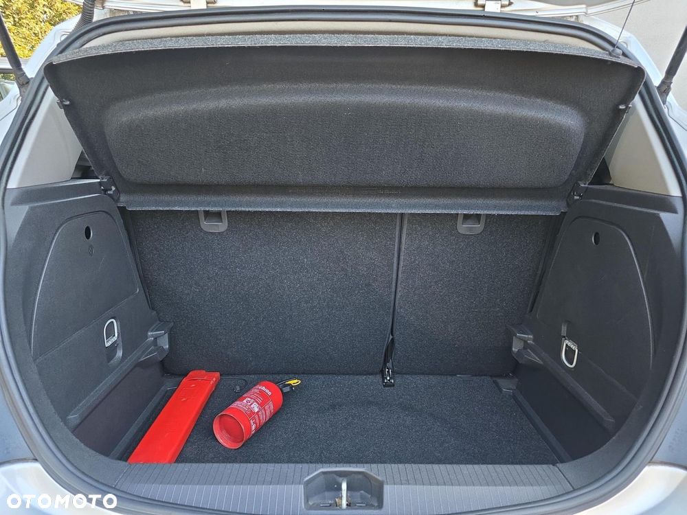 Opel Corsa 1.4 16V Enjoy - 21