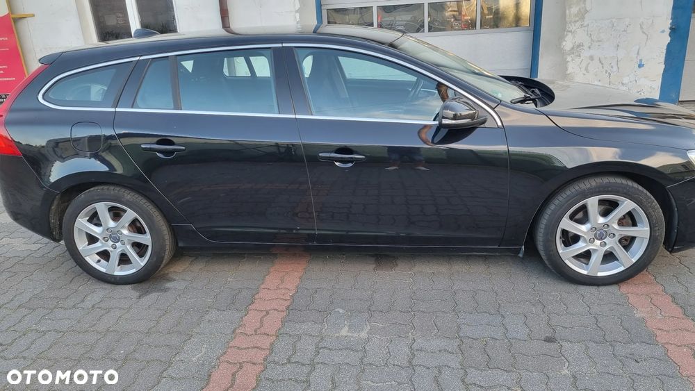 Volvo V60 D3 Geartronic Momentum - 3