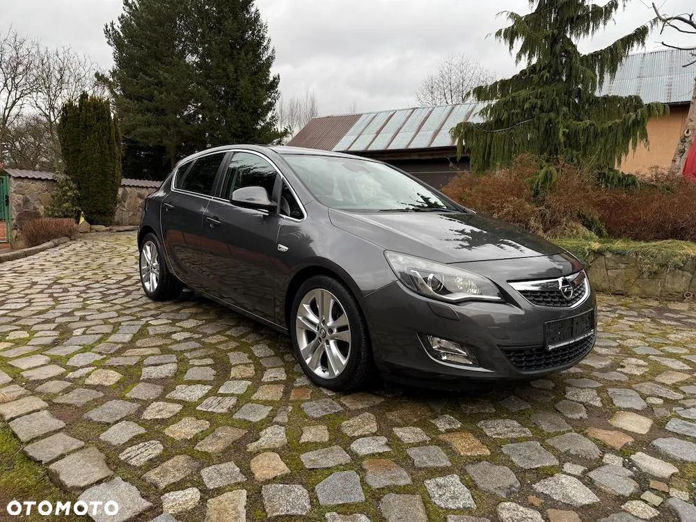Opel Astra GTC 1.6 Turbo Edition - 23