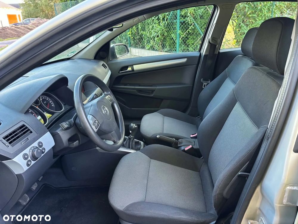 Opel Astra 1.6 Catch me now - 34