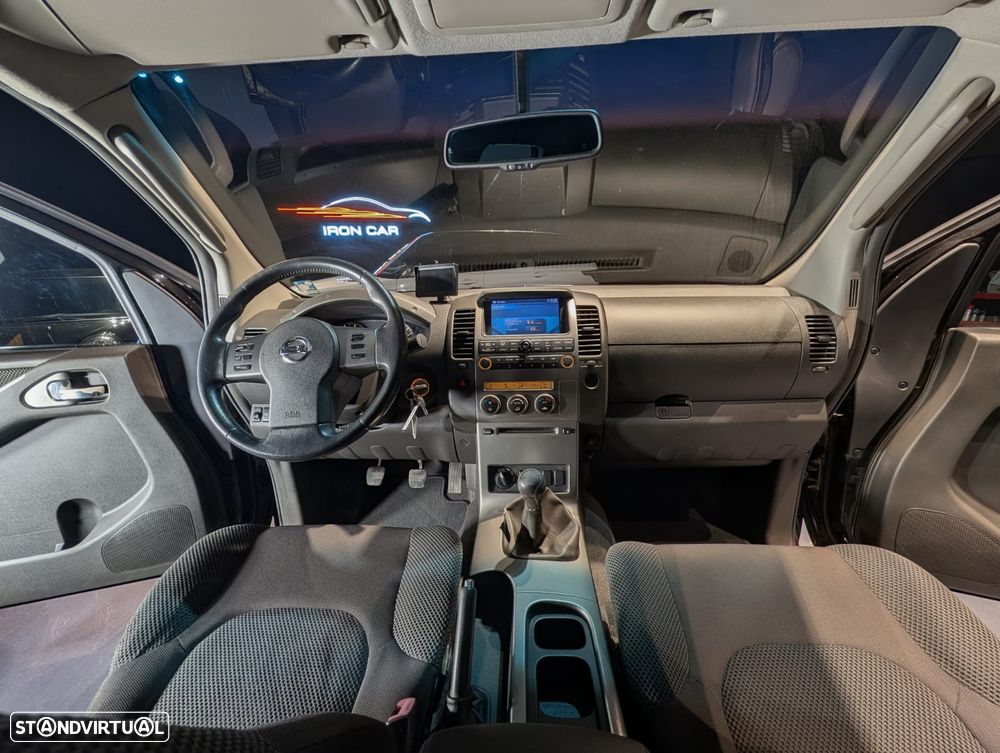Nissan Navara 2.5 dCi CD Pilot - 14