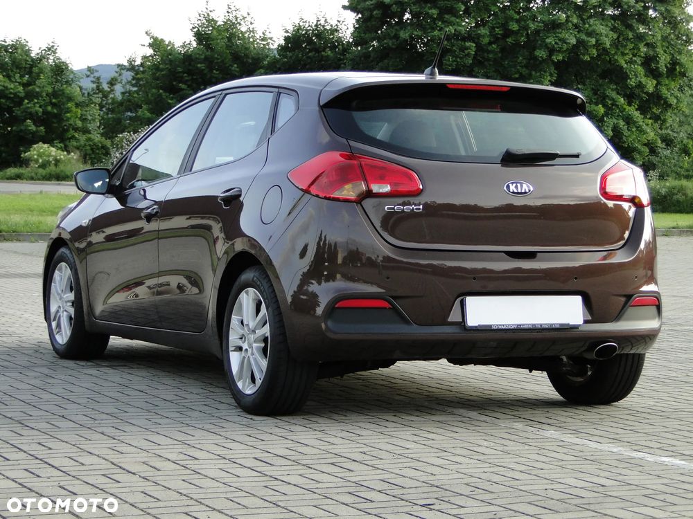 Kia Ceed - 4