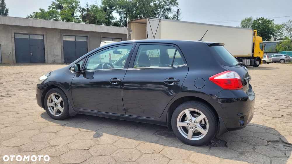 Toyota Auris 1.4 D-4D Premium MM - 4