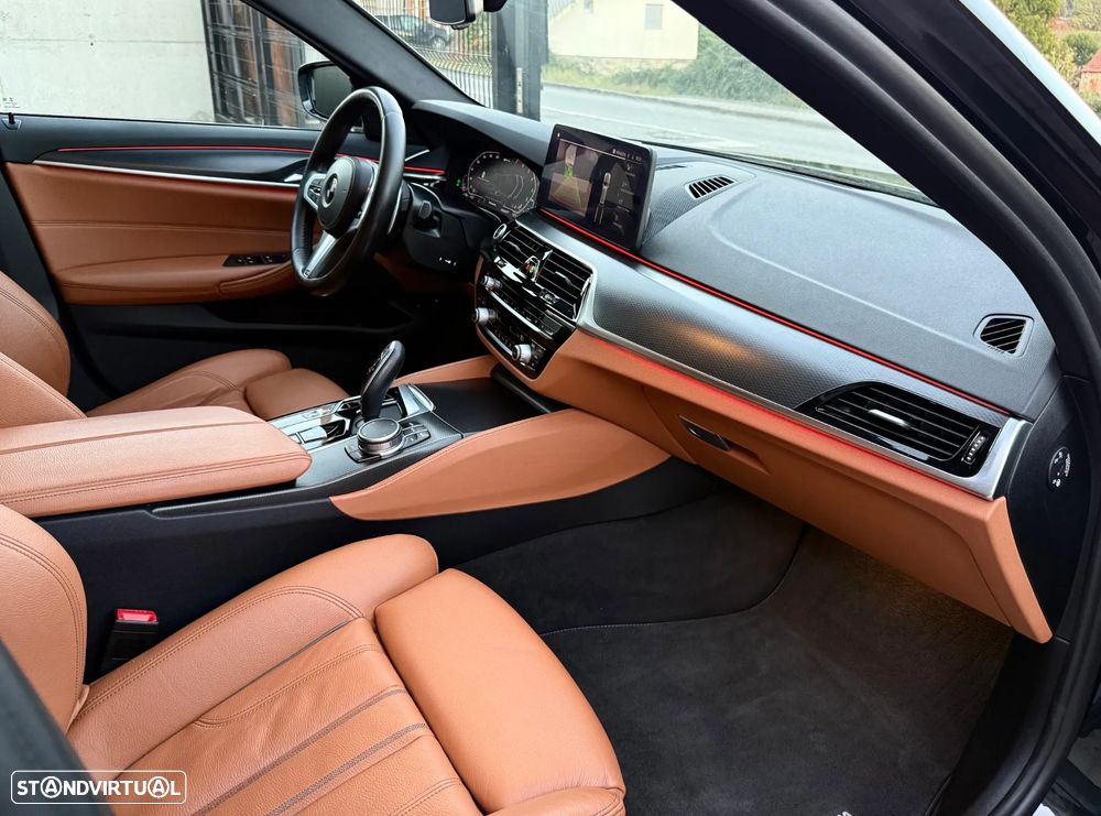BMW 530 e Pack Desportivo M - 27