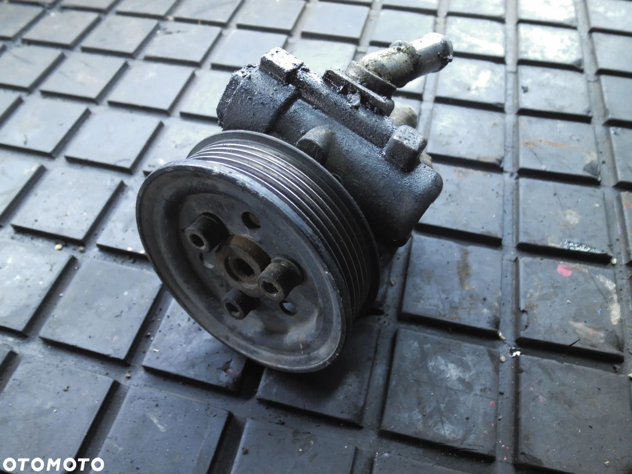 Pompa wspomagania VW Lupo 1,0B KOD SILNIKA AHT - 1
