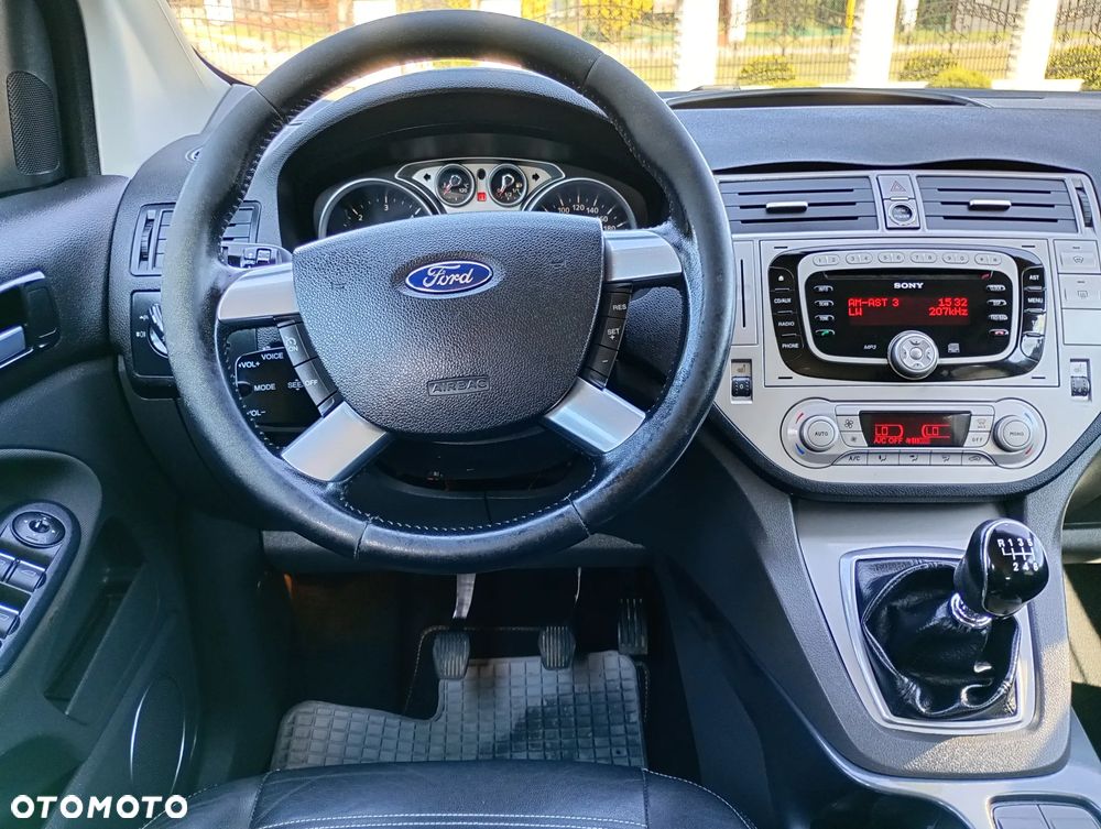 Ford Kuga 2.0 TDCi 4x4 Trend - 28