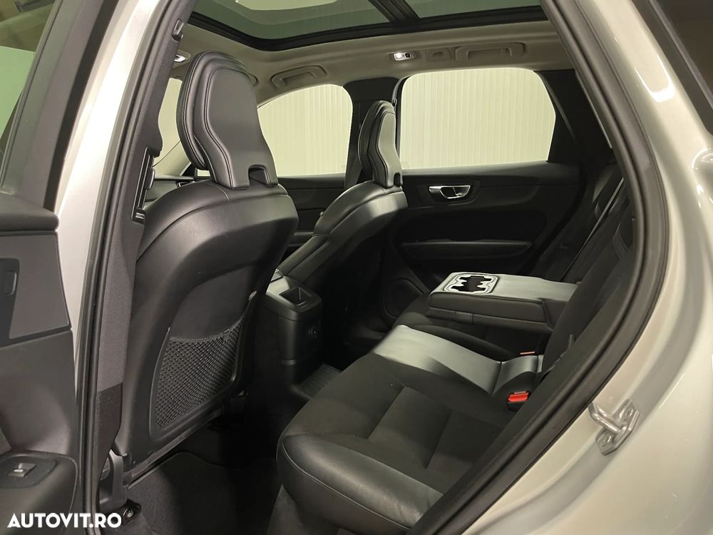 Volvo XC 60 T6 AWD Recharge Geartronic Inscription - 12