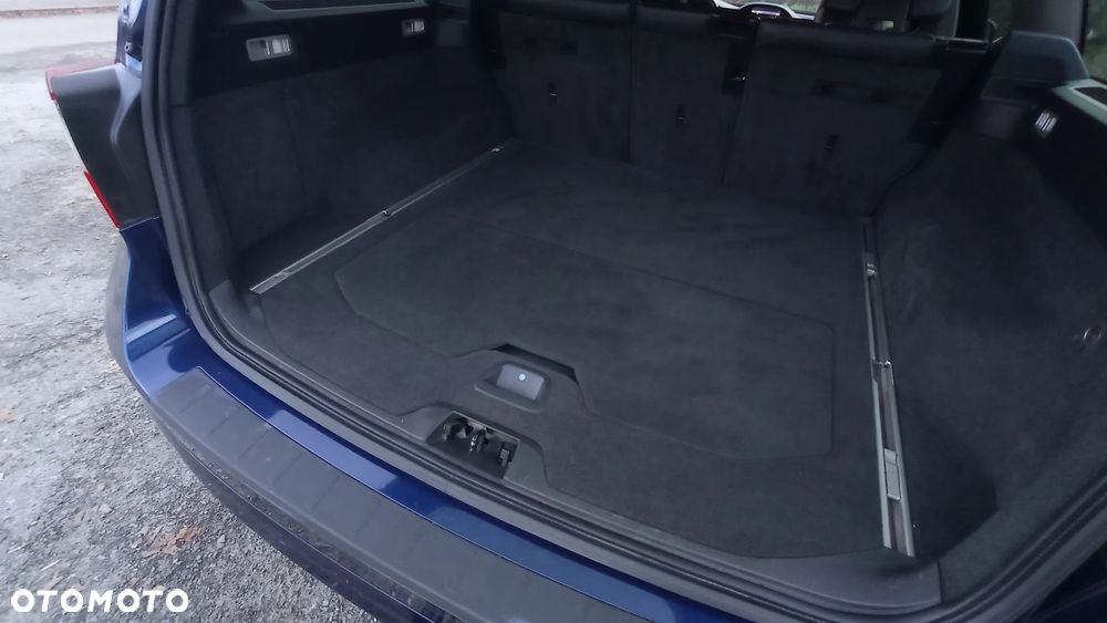 Volvo V70 D4 Ocean Race - 23