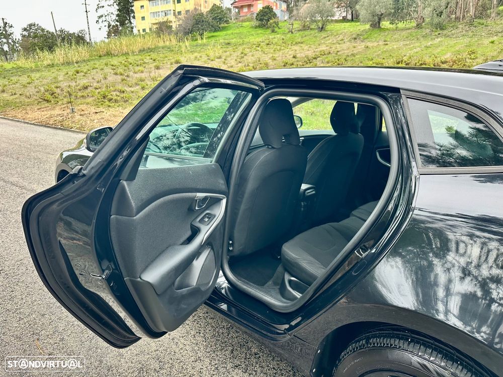 Volvo V40 D2 Kinetic - 15