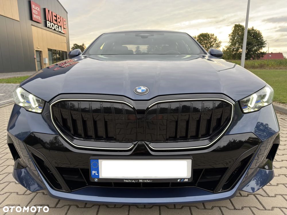 BMW Seria 5 520d xDrive mHEV M Sport - 2