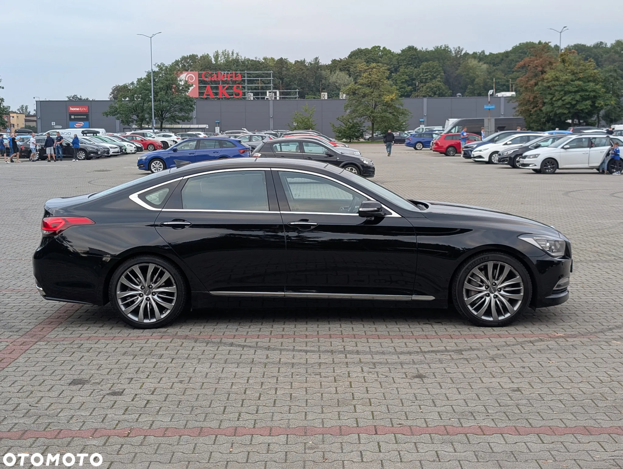 Hyundai Genesis 3.8 V6 GDI - 10