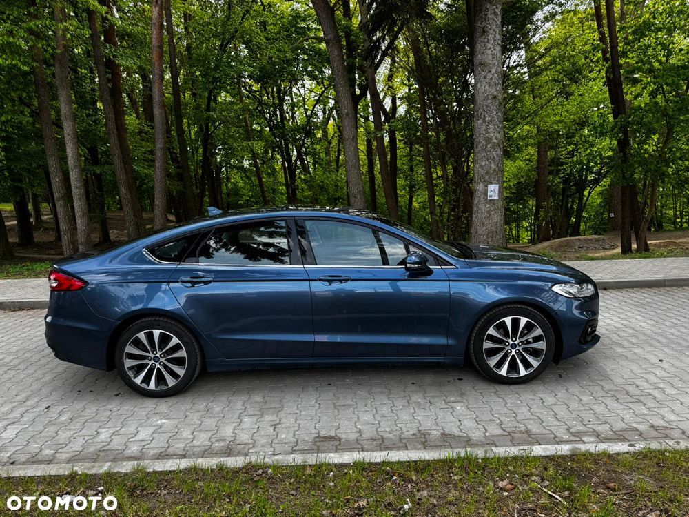 Ford Fusion - 2