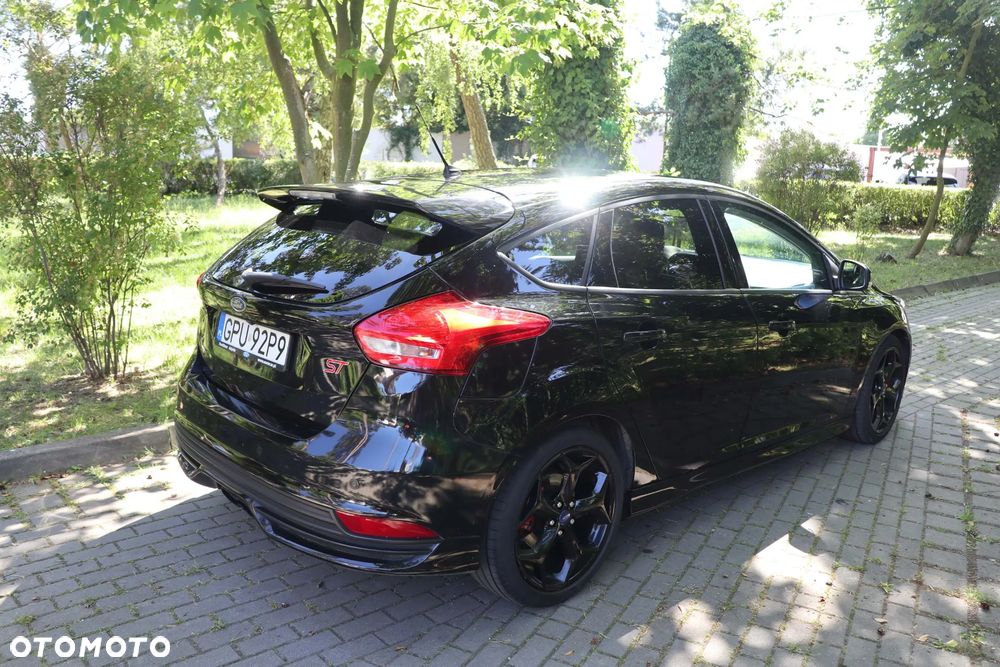 Ford Focus 2.0 EcoBoost ST-2 - 1