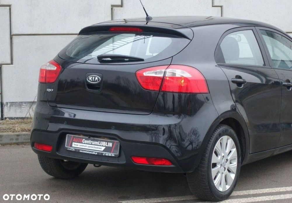 Kia Rio - 22