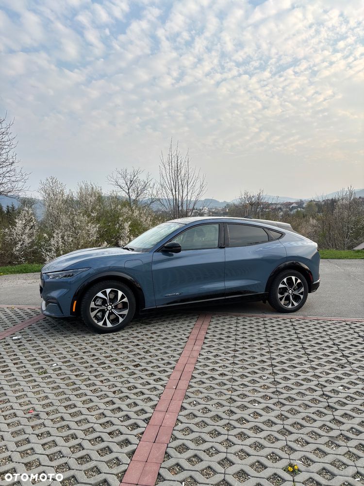 Ford Mustang Mach-E AWD PREMIUM - 2