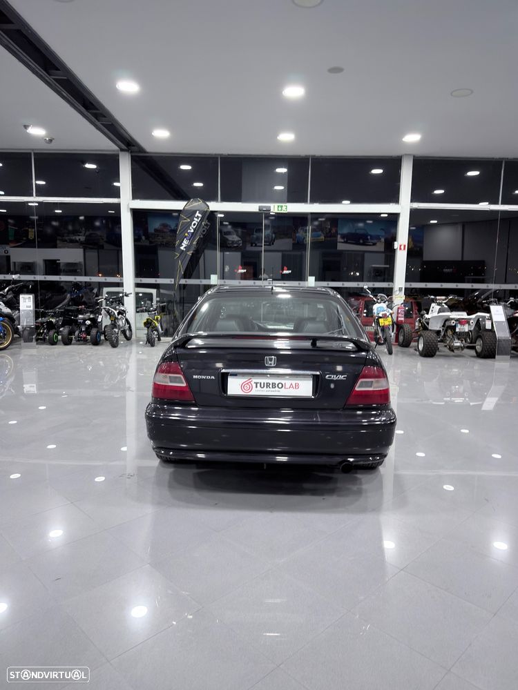 Honda Civic 1.8 VTi - 2
