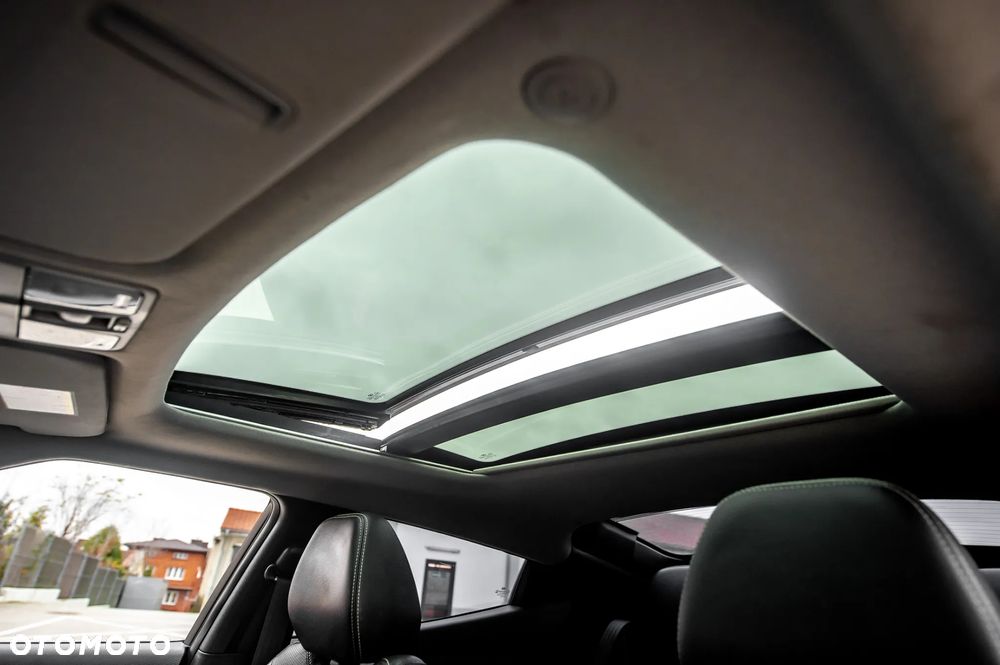 Hyundai Veloster 1.6 Turbo Premium - 33