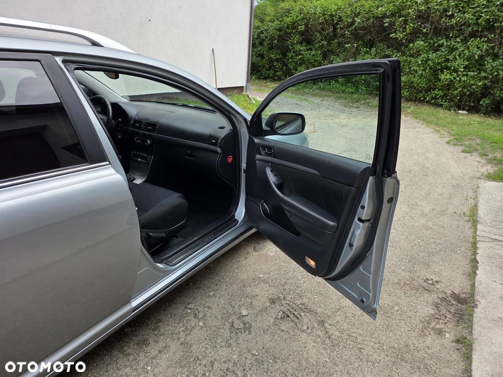 Toyota Avensis 1.8 VVT-i Edition - 15