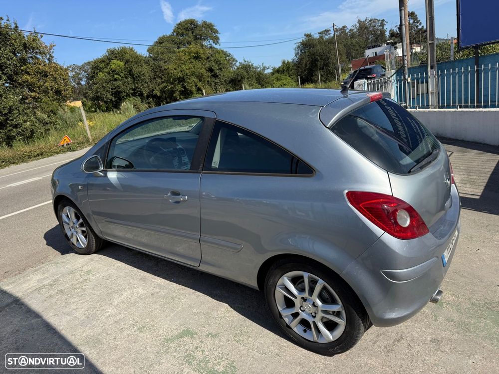 Opel Corsa 1.3 CDTi Enjoy — fotografia 6