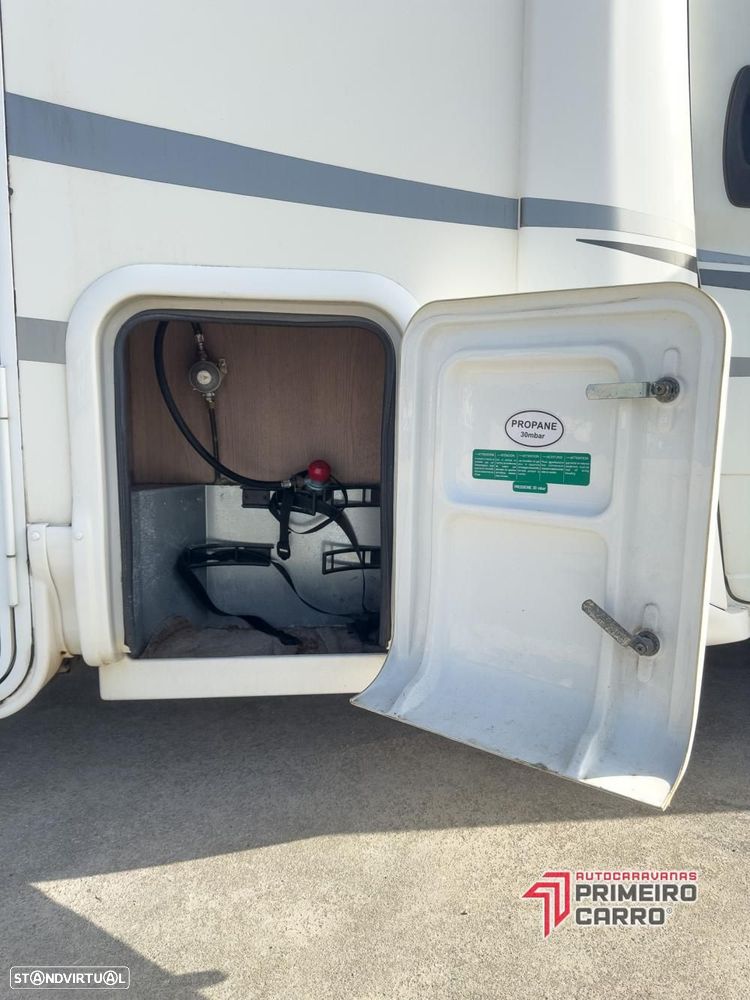 McLouis MC4 Cama central e basculante - 46