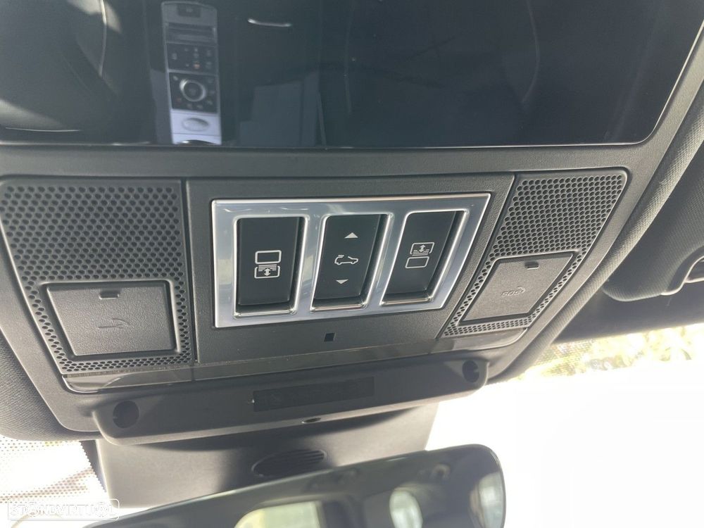 Land Rover Discovery 2.0 SD4 HSE Luxury Auto - 23