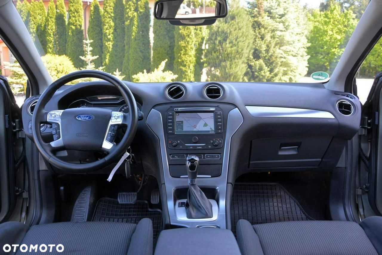 Ford Mondeo 2.0 EcoBoost Titanium - 24
