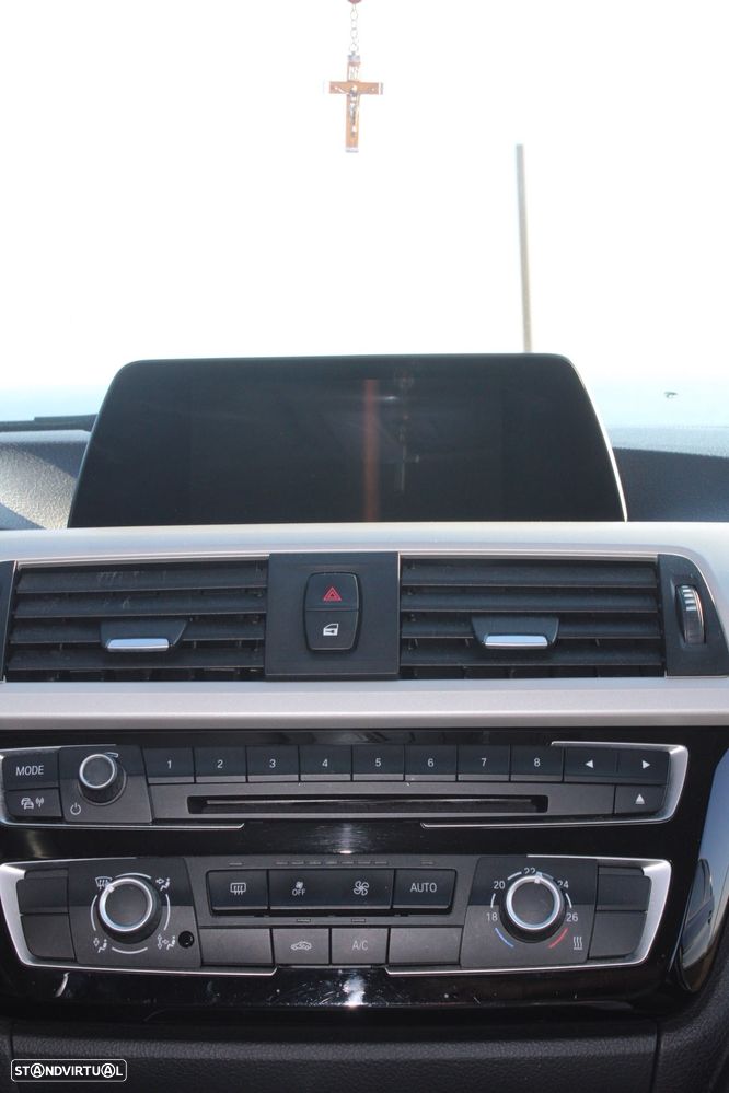 BMW 318 d Auto - 13